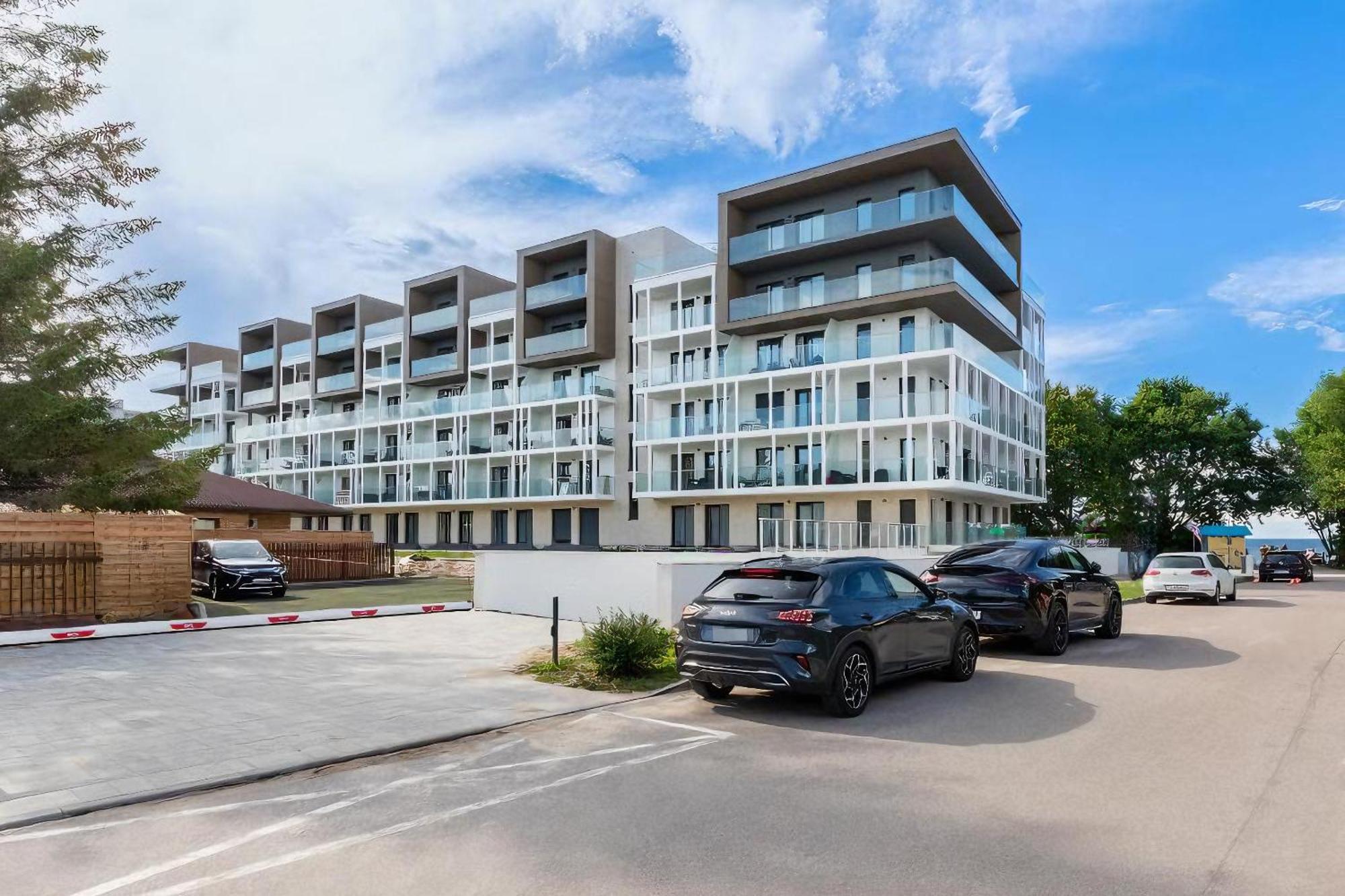 Apartament 018 Tuz Przy Plazy Z Tarasem I Parkingiem Perlowa Przystan シャノジェンティ エクステリア 写真